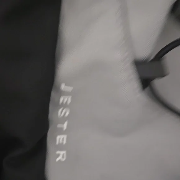 The North Face Jester Backpack! EXCELLENT Condition! - Picture 4 of 5